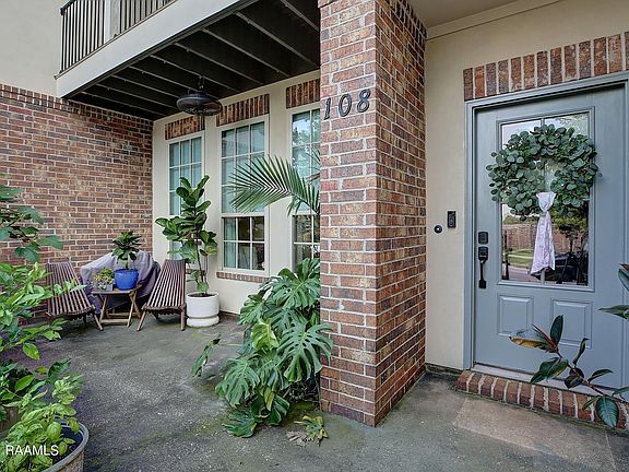 3rd image of 108 Stonehurst Dr