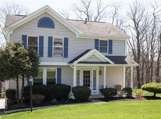 5915 Dalmation Dr, Bethel Park, PA 15102