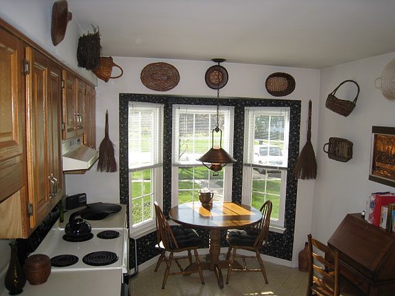 4th image of 2555 Youngs Ave APT 5B