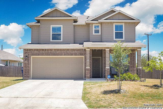 1st image of 4502 Acacia Hill