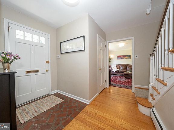 5th image of 421 Wister Rd