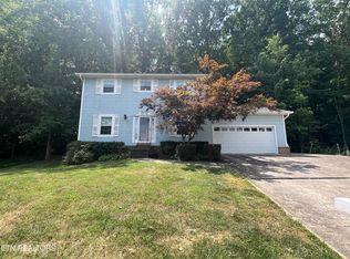 104 Harper Ln, Oak Ridge, TN 37830