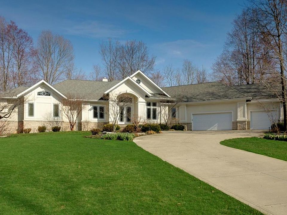 1st image of 748 Whispering Woods