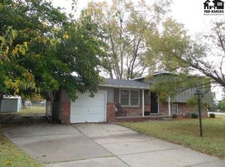 1306 Landon St, Hutchinson, KS 67501
