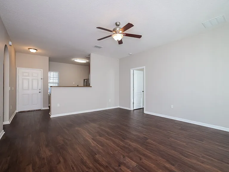 2220 Paria Ln — Photo 4