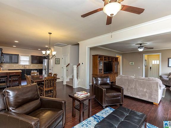4th image of 3876 James Hill Cir