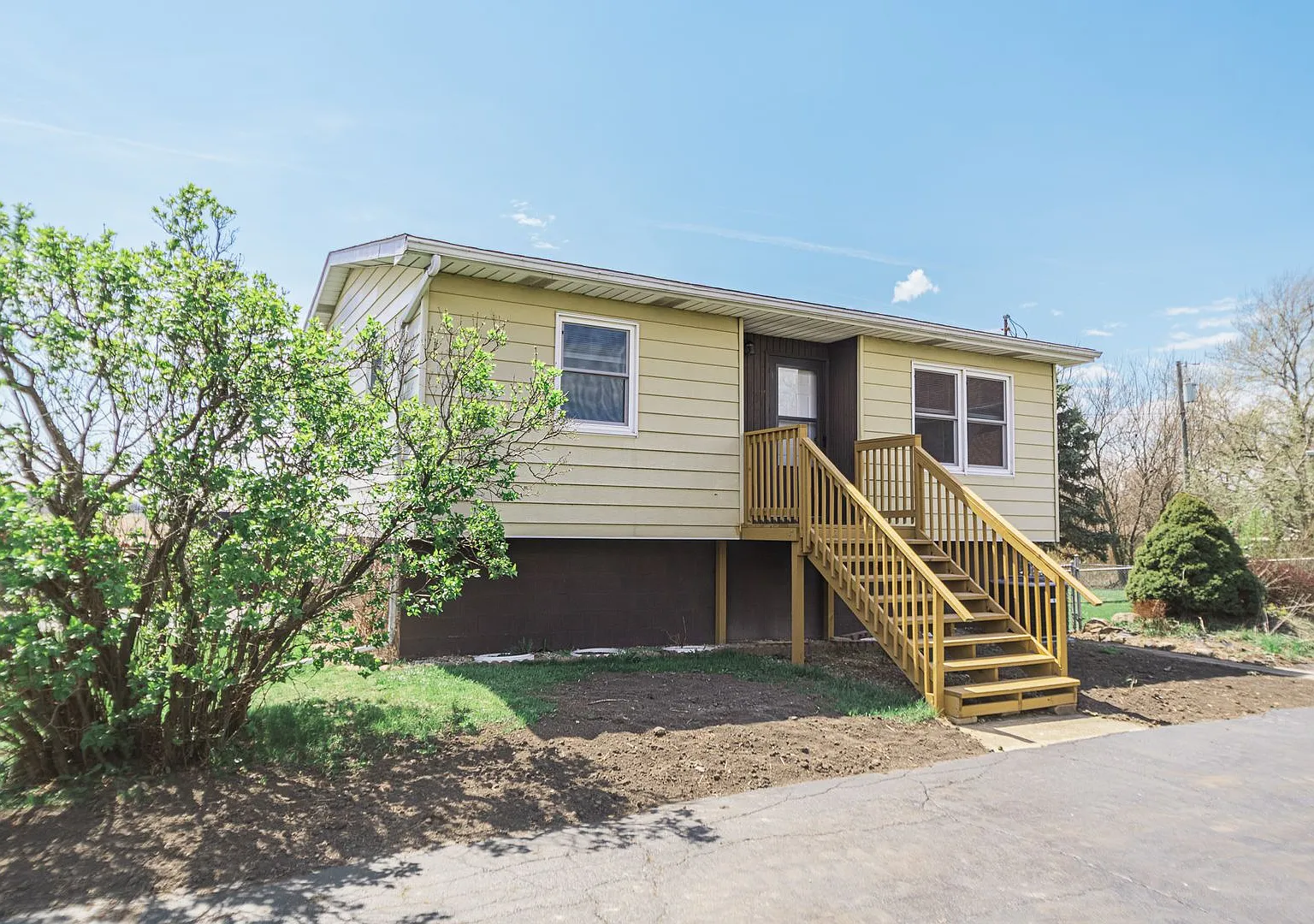 2 bed 1 bath home in Wheeler — Photo 1