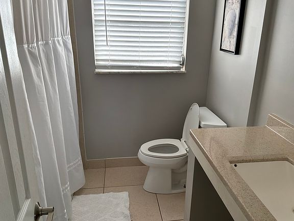 5th image of 801 101st Ave N