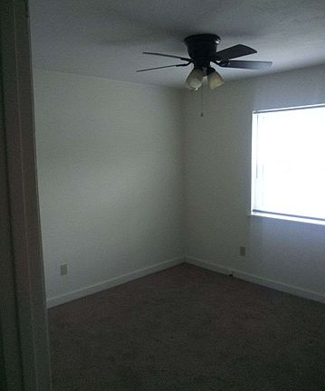 5th image of 2172 Claremont Ln APT D