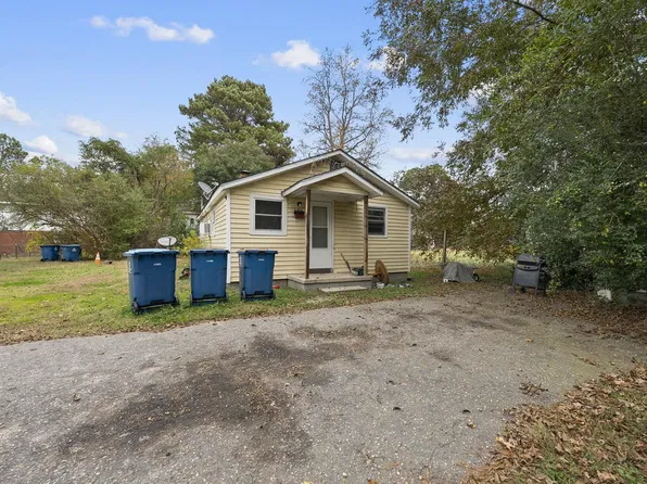 104 Short St, Dunn, NC 28334