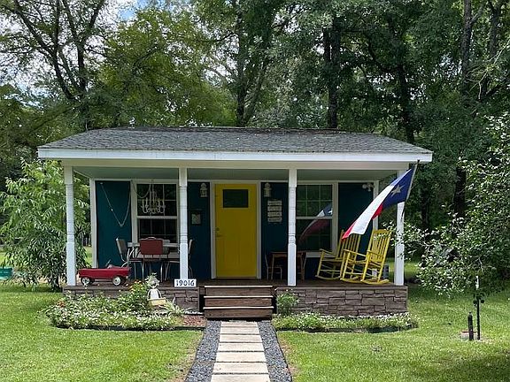 3rd image of 19018 Veterans Rd