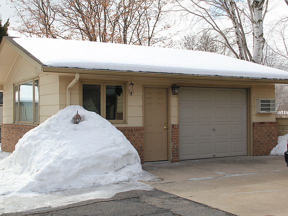 4th image of 6451 Boone Ave N