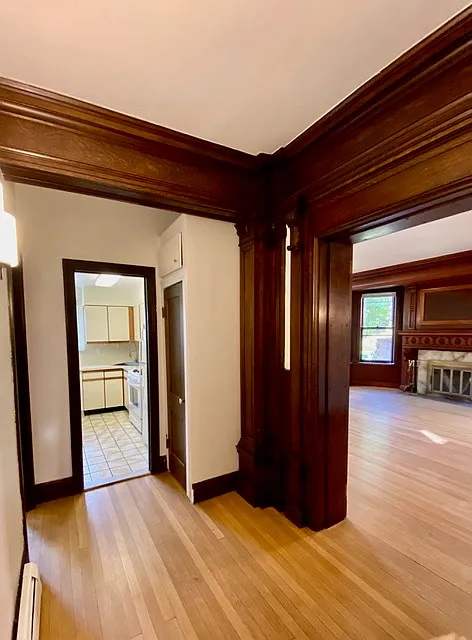 1 bed, 1000 sqft, $1,625 — Photo 3