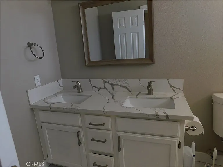 20001 Airway Blvd — Photo 19
