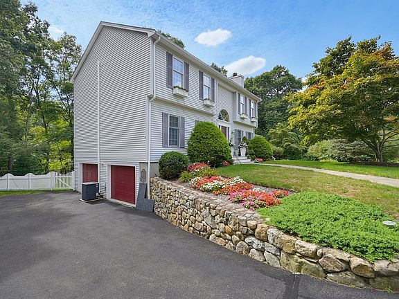 4th image of 120 Hailes Hill Rd