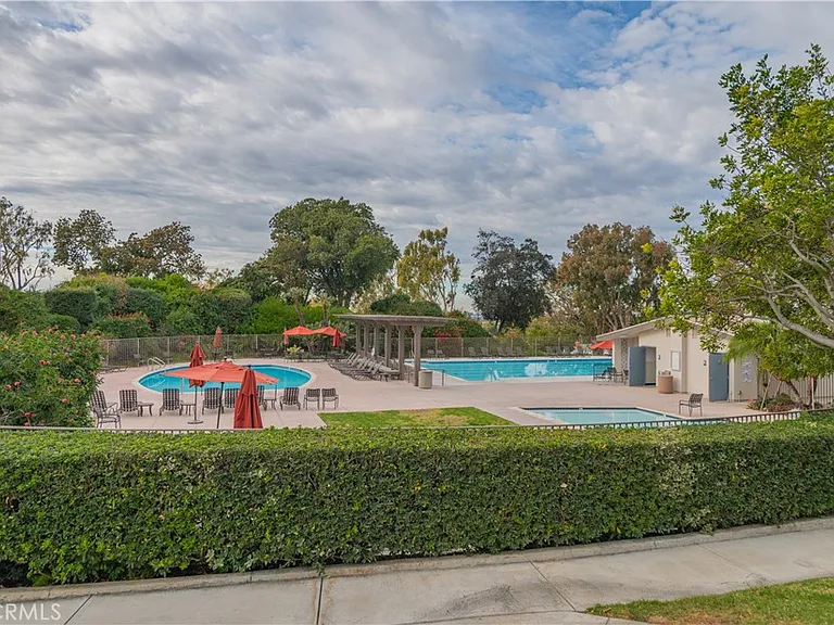 19112 Biddle Dr — Photo 32