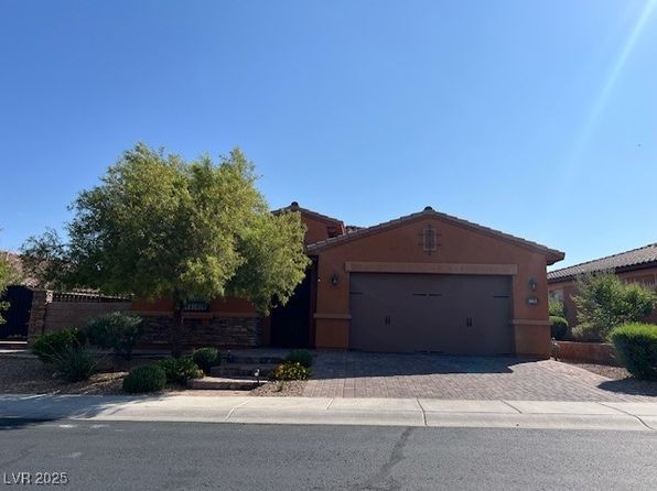 1052 Via Nandina Pl