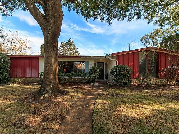 2nd image of 352 Saint Dunstan Way