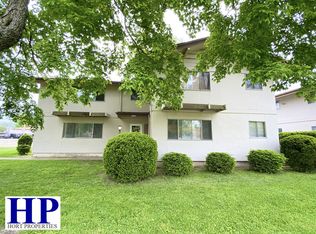 2001 9th St #D, Charleston, IL 61920