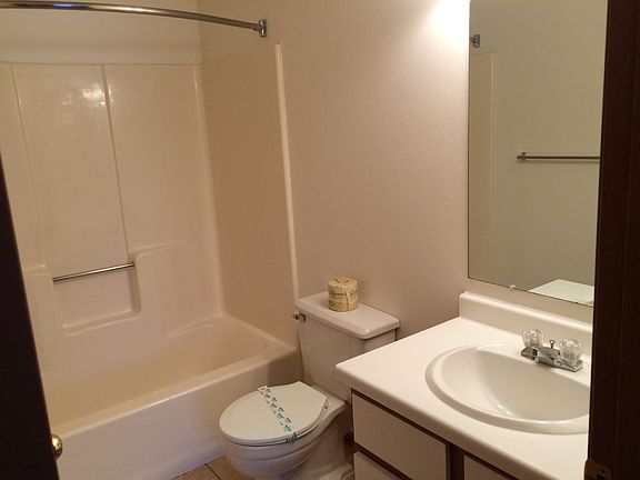 3rd image of 2811 Cutters Grove Ave APT 203