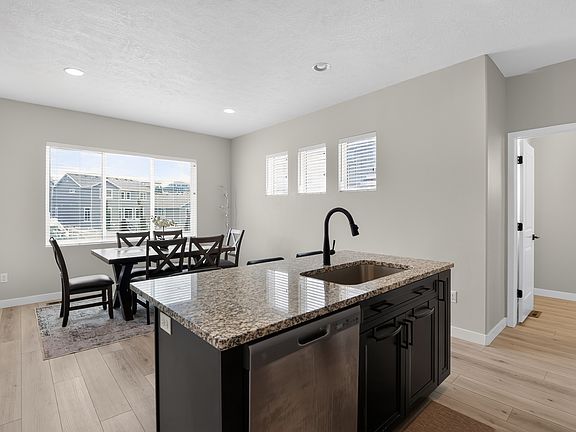4th image of 15059 S Reins Way