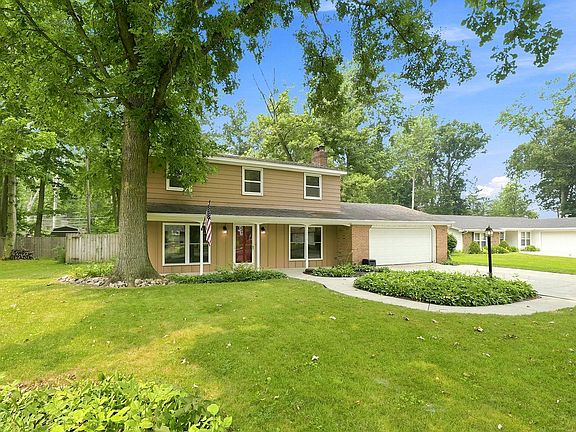 4th image of 2015 Forest Valley Dr