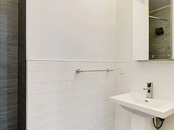 4th image of 143 W 4th St APT 5FW