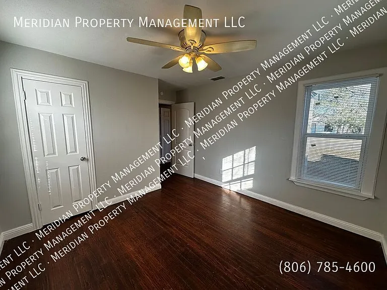 2411 31st St — Photo 14