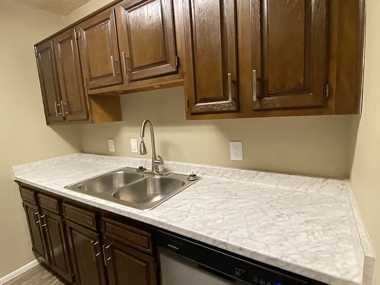 6800 Camden Ln — Photo 28