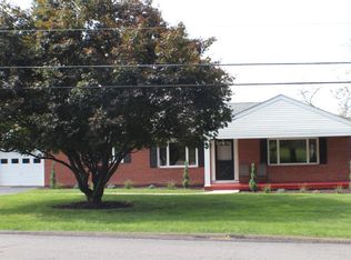 301 Brighton Dr, Clarks Summit, PA 18411