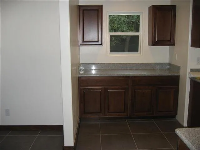 993 Lincoln Ave — Photo 8
