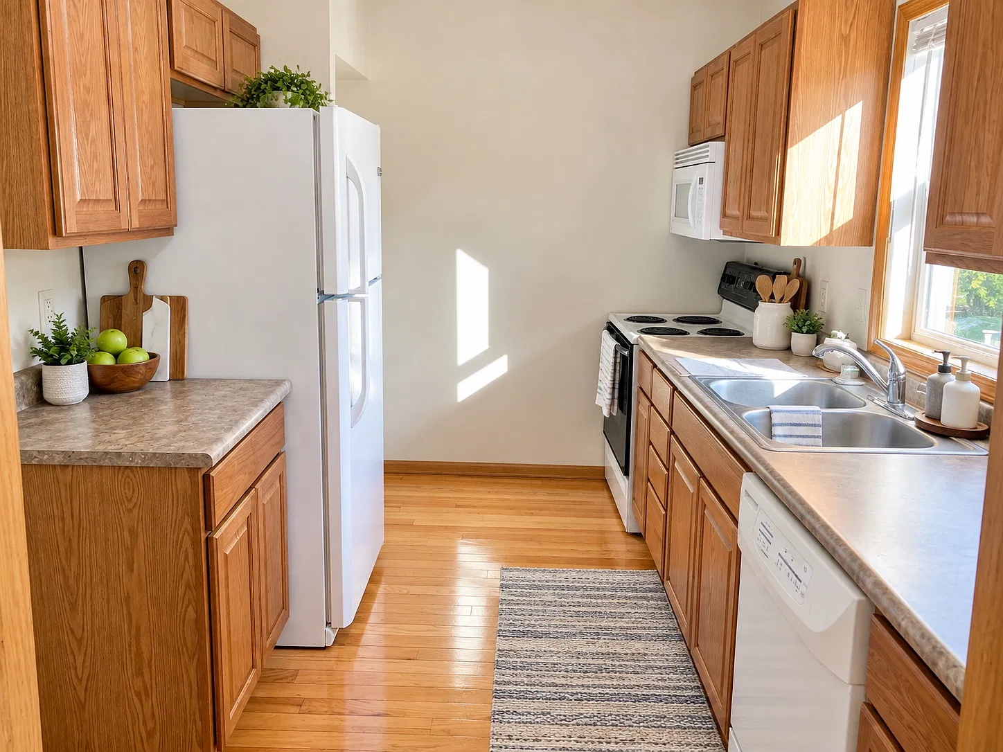 2110 Tremont St — Photo 3