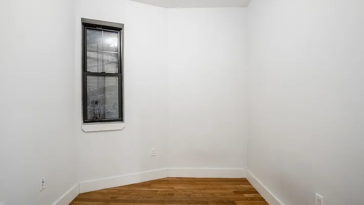 Rented by Nooklyn NYC LLC | media 19