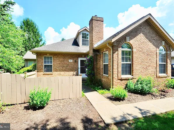 917 Hart Cir, State College, PA 16801