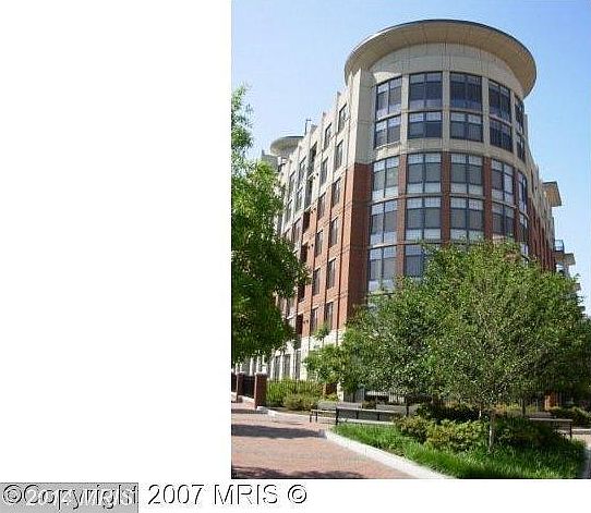 1st image of 1021 N Garfield St APT 120