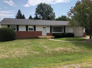 375 S Jefferson St, Roseville, IL