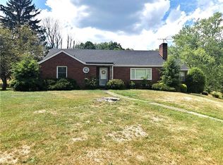 196 Lutes Rd, Finleyville, PA 15332