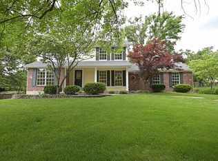 360 Fox Den Dr, Ballwin, MO 63021