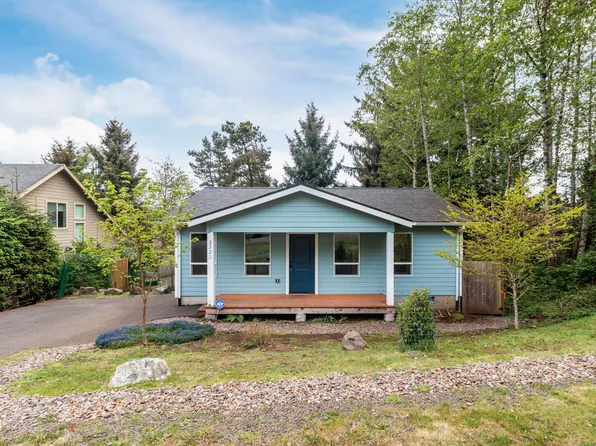 2322 NE 35th St, Lincoln City, OR 97367