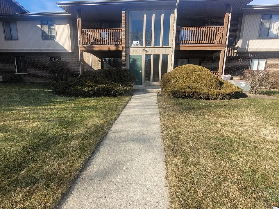 803 Garden Cir #7A