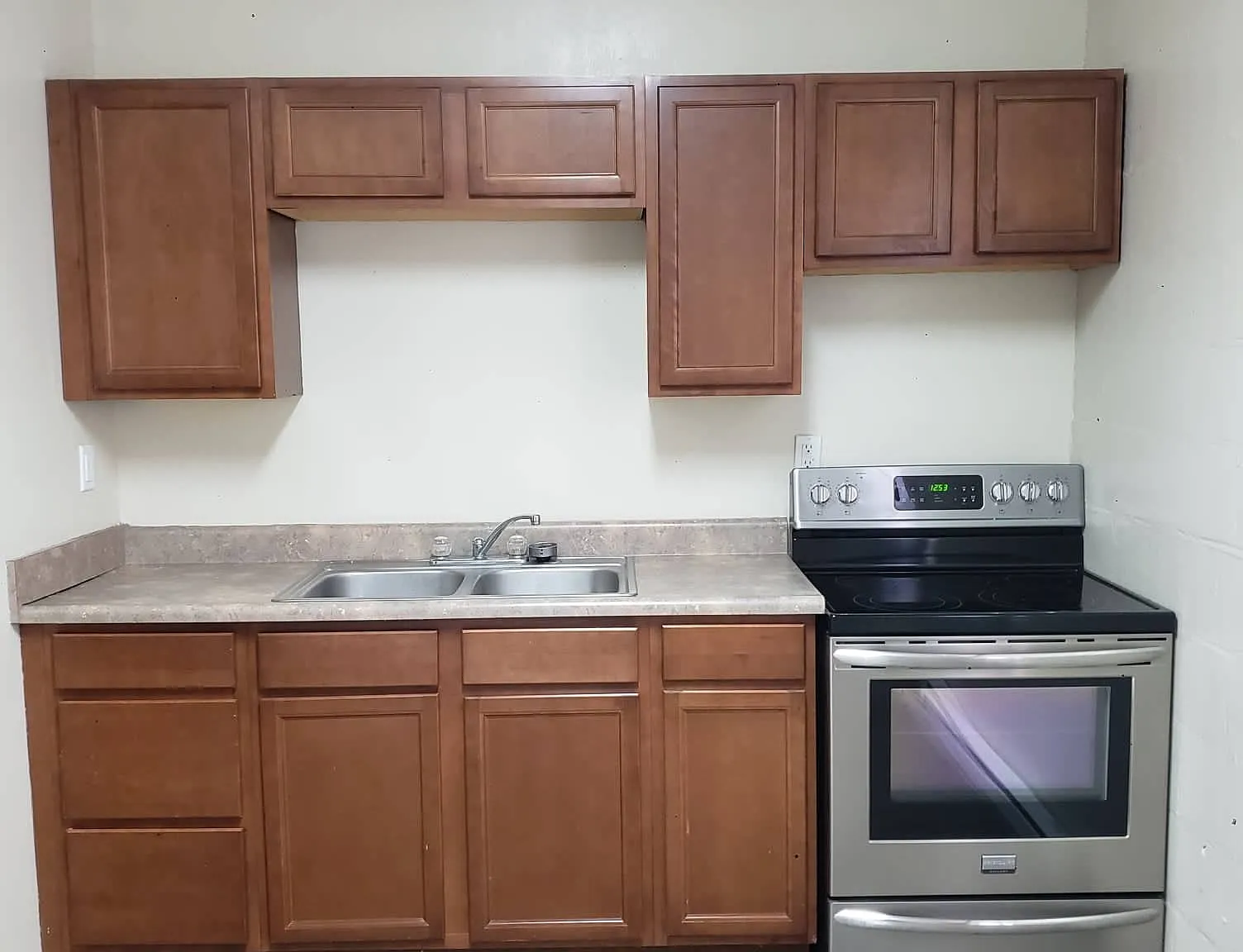 502 E Coolbaugh - 5 — Photo 4