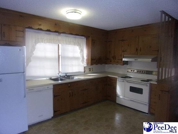 3rd image of 1814 Clarkston Dr