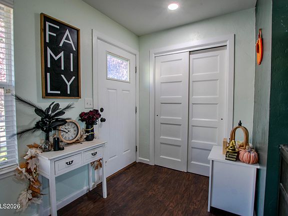 4th image of 613 Camelot Way