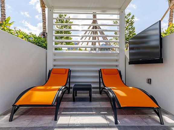 MidtownMiami_amenity_cabana