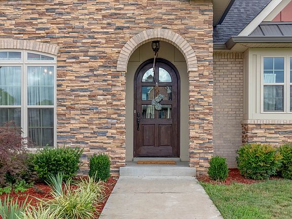 5th image of 1004 Felts Dr
