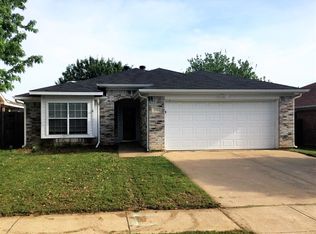 5703 Vandalia Trl, Arlington, TX 76017