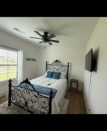 5th image of 1890 Manton Rd