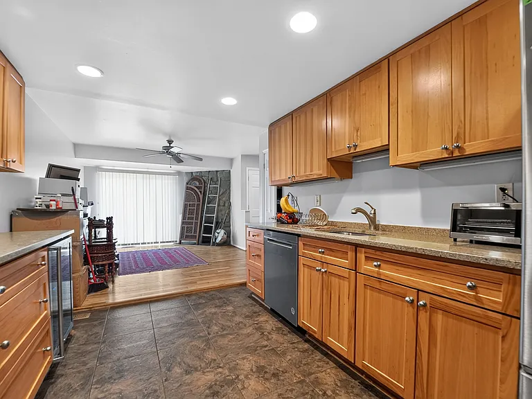 5607 Vantage Point Rd — Photo 7