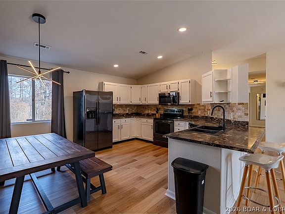 3rd image of 1670 Bittersweet Rd