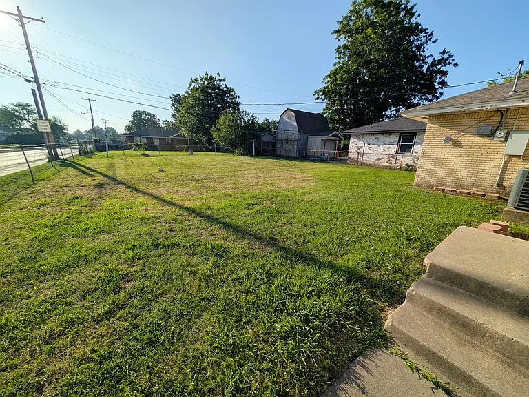 5600 S Rockwood Ave — Photo 12